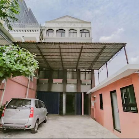 Hotel Reddoorz Syariah Near Stasiun Karet Dżakarta Zewnętrze zdjęcie