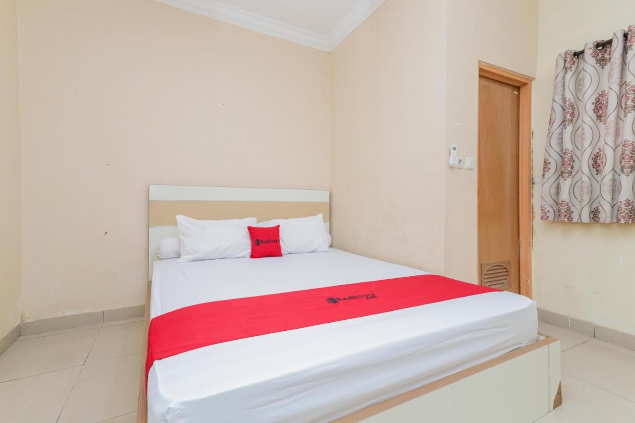 Hotel Reddoorz Syariah Near Stasiun Karet Dżakarta Zewnętrze zdjęcie