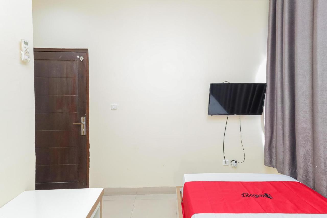Hotel Reddoorz Syariah Near Stasiun Karet Dżakarta Zewnętrze zdjęcie