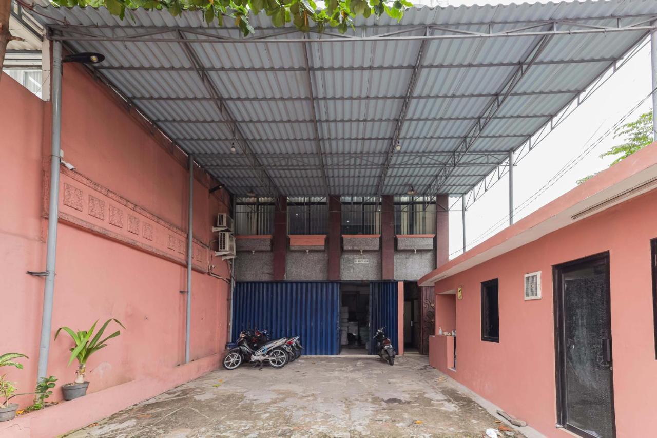 Hotel Reddoorz Syariah Near Stasiun Karet Dżakarta Zewnętrze zdjęcie