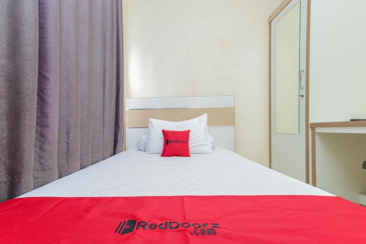 Hotel Reddoorz Syariah Near Stasiun Karet Dżakarta Zewnętrze zdjęcie