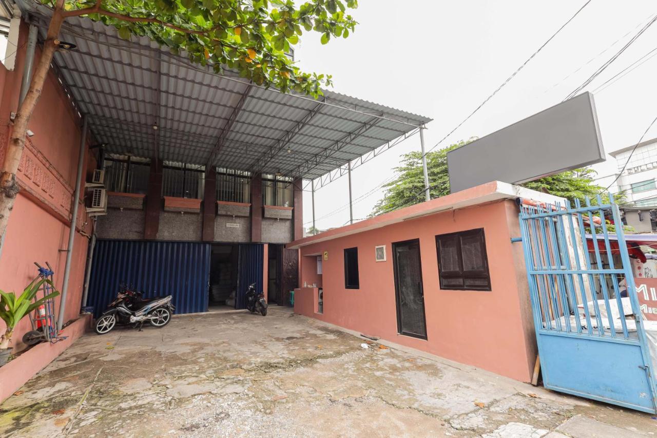 Hotel Reddoorz Syariah Near Stasiun Karet Dżakarta Zewnętrze zdjęcie