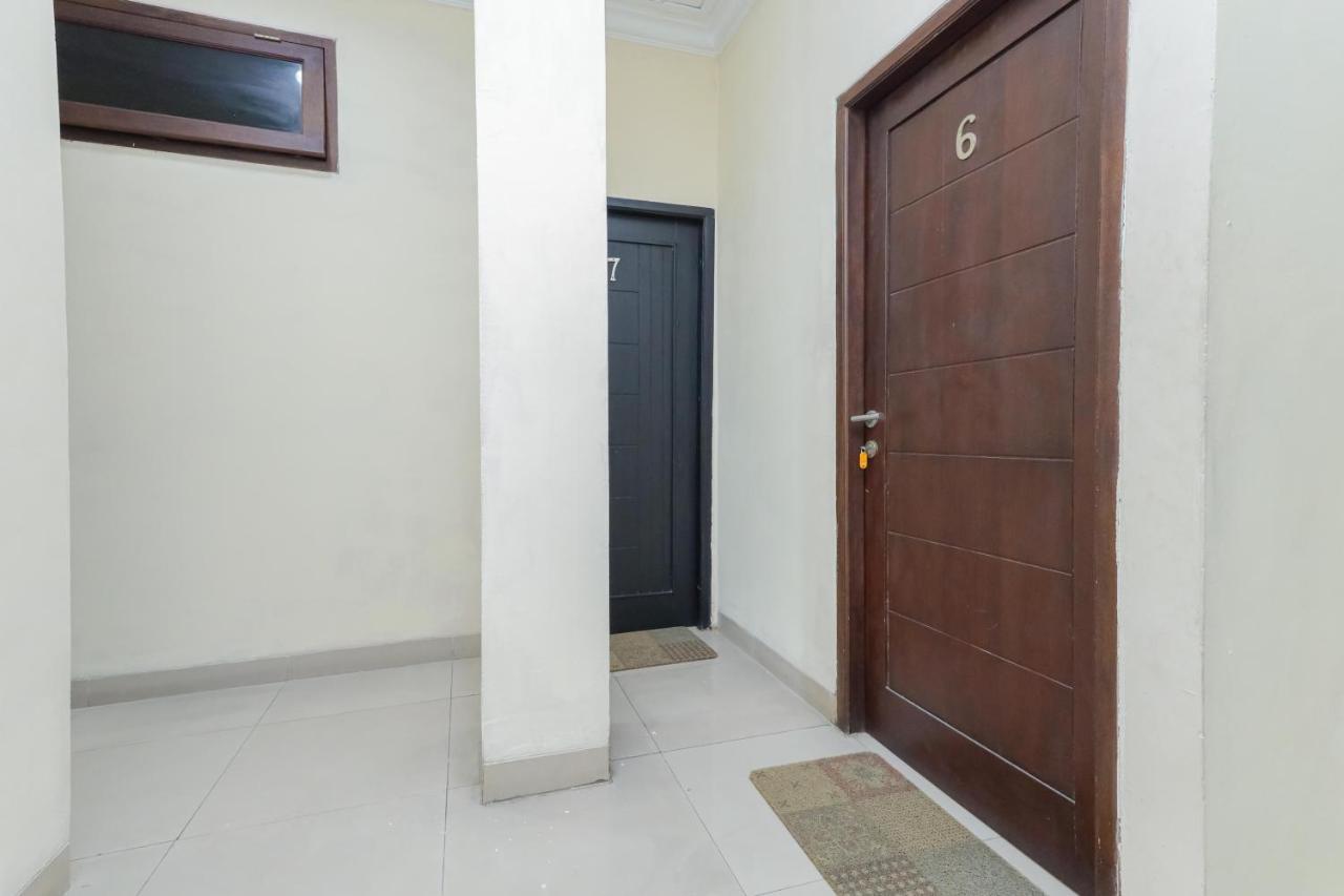 Hotel Reddoorz Syariah Near Stasiun Karet Dżakarta Zewnętrze zdjęcie