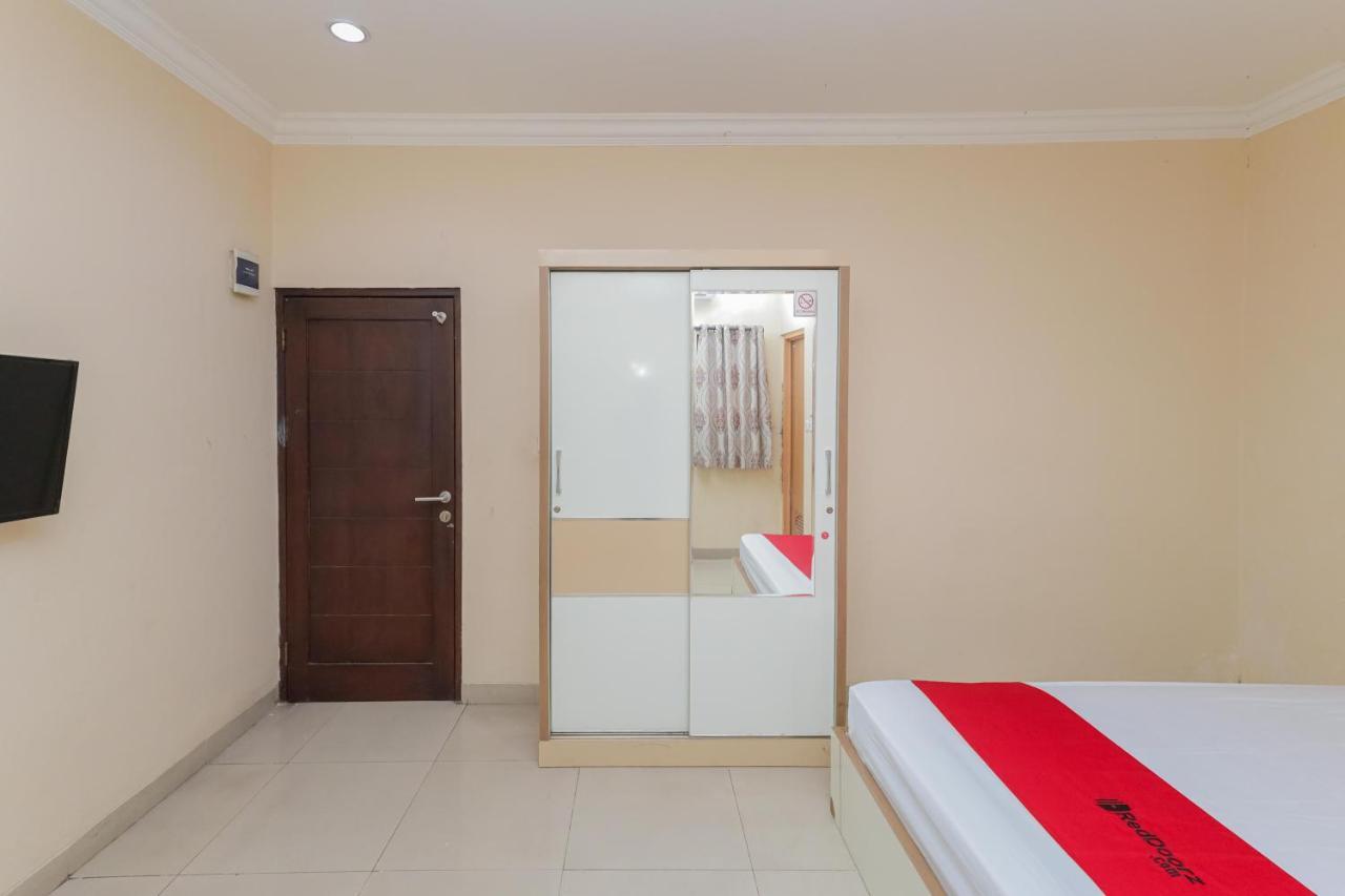 Hotel Reddoorz Syariah Near Stasiun Karet Dżakarta Zewnętrze zdjęcie