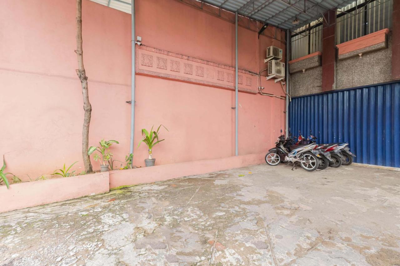 Hotel Reddoorz Syariah Near Stasiun Karet Dżakarta Zewnętrze zdjęcie